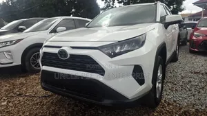 Toyota RAV4 2020 White