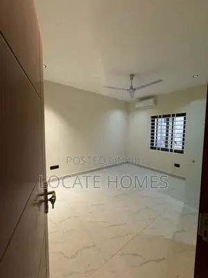 Furnished 4bdrm Apartment in Exhibition for sale