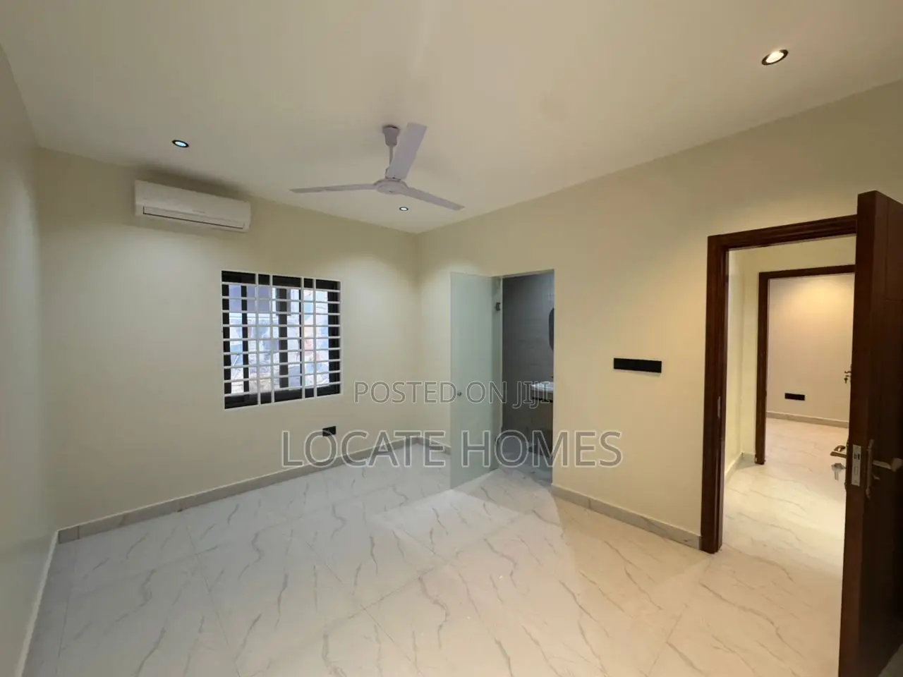 Furnished 4bdrm Apartment in Exhibition for sale