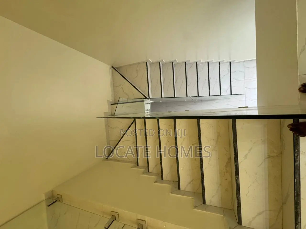 Furnished 4bdrm Apartment in Exhibition for sale
