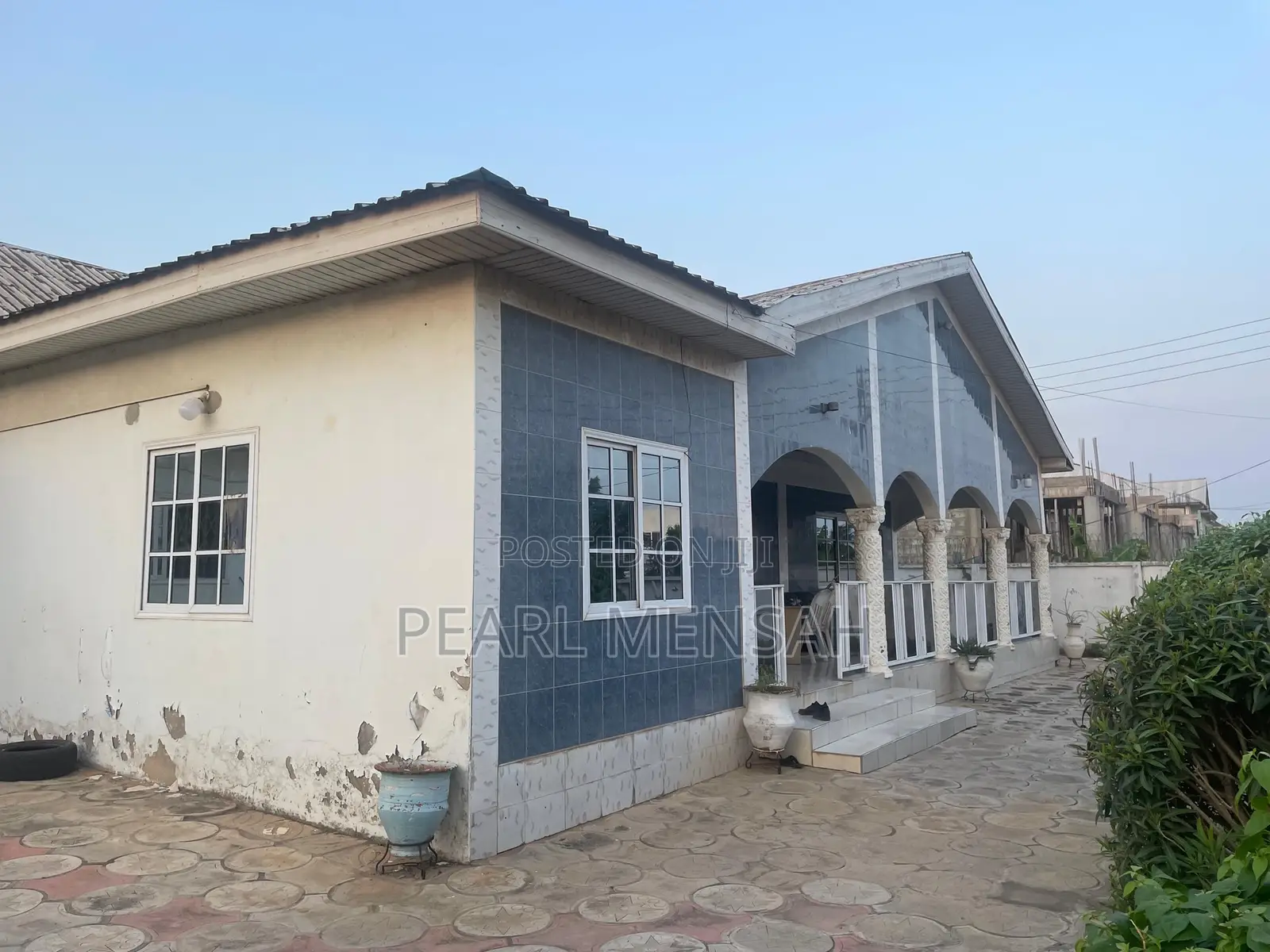 4bdrm House in Sakumono for sale