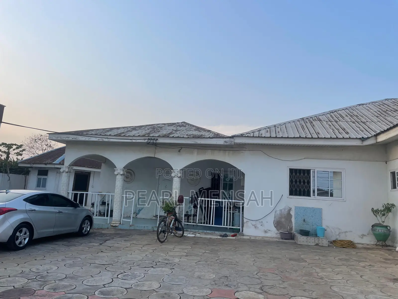 4bdrm House in Sakumono for sale