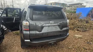 Toyota 4-Runner 2019 Black