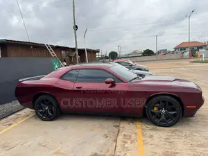 Dodge Challenger SXT RWD 2017 Maroon