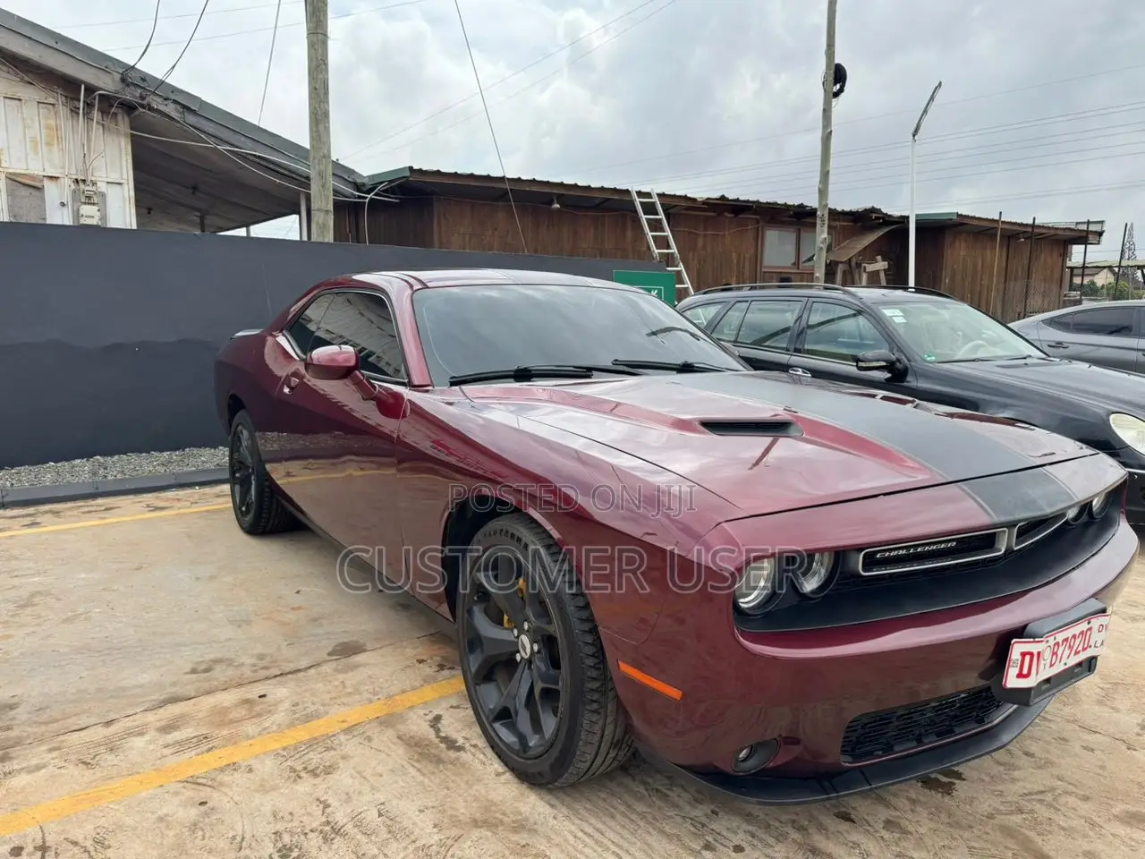 Dodge Challenger SXT RWD 2017 Maroon