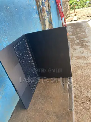 Laptop Apple MacBook Air 2024 M3 8GB Apple M3 SSD 256GB