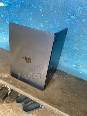 Laptop Apple MacBook Air 2024 M3 8GB Apple M3 SSD 256GB
