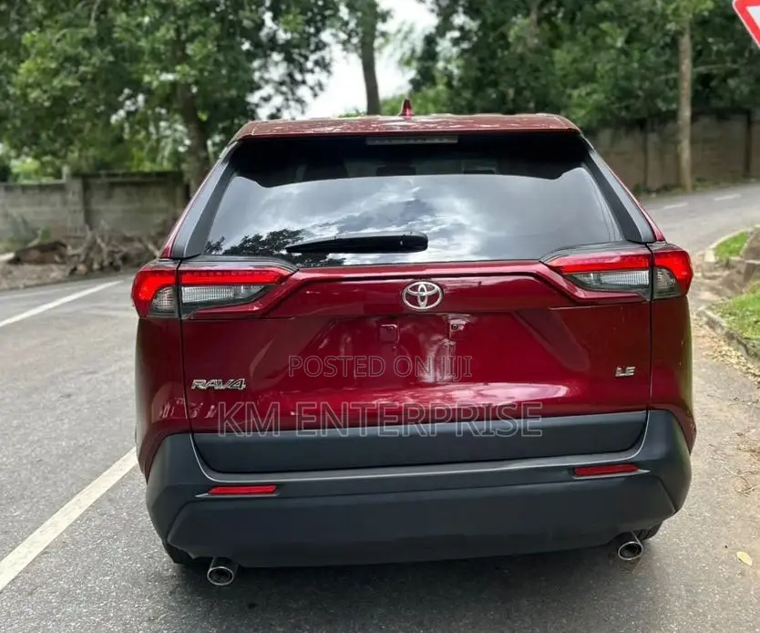 Toyota RAV4 2022 Burgundy