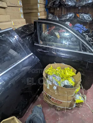 Mercedes Benz GLC 300 2015,2016,2017,2018 Door