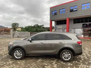 Kia Sorento 2.4L LX AWD 2017