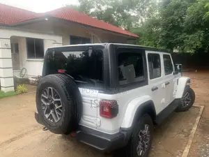 Jeep Wrangler 2025 White