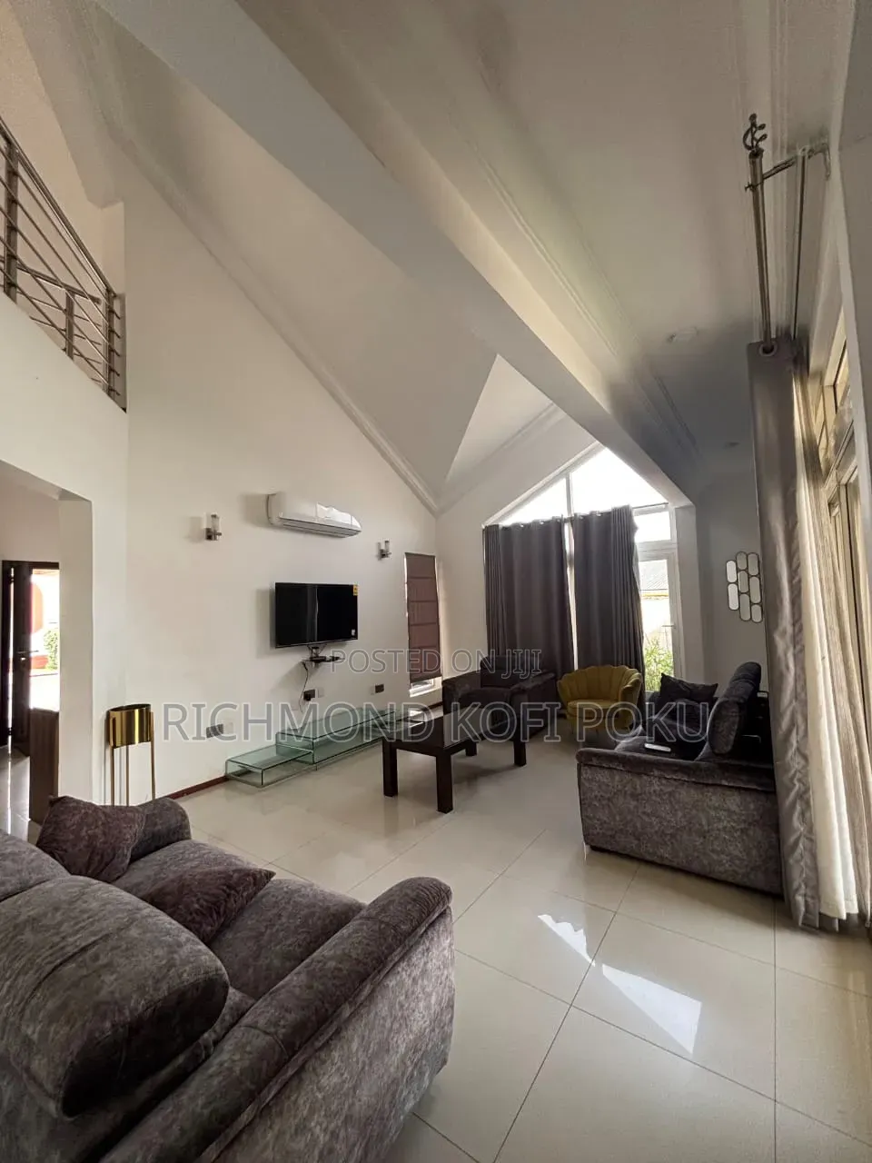 Furnished 4bdrm House in Kofi'S Realty, Boundary Road Area for rent