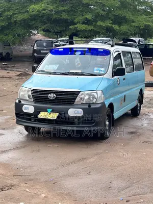 Toyota HiAce 2007 White