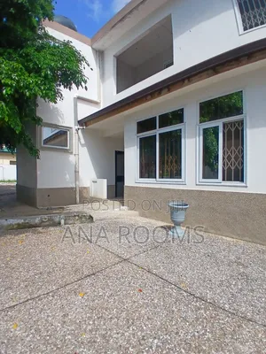 Furnished 5bdrm Mansion in Community 11, Tema Metropolitan for sale