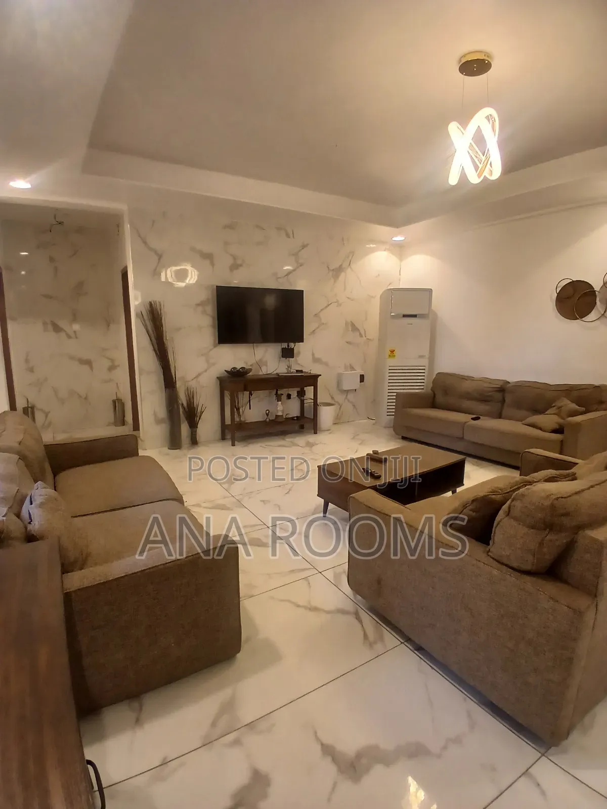 Furnished 5bdrm Mansion in Community 11, Tema Metropolitan for sale