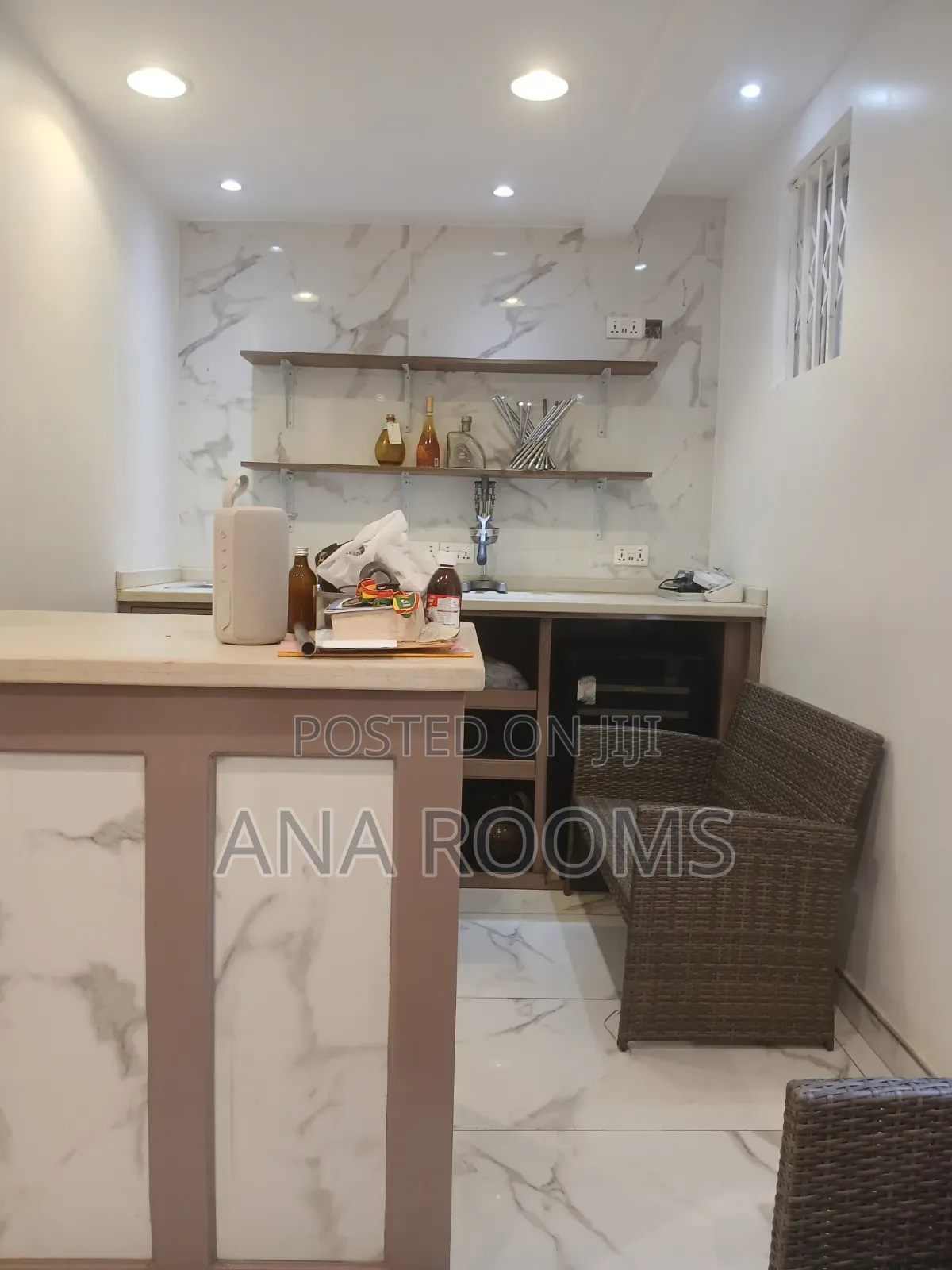 Furnished 5bdrm Mansion in Community 11, Tema Metropolitan for sale