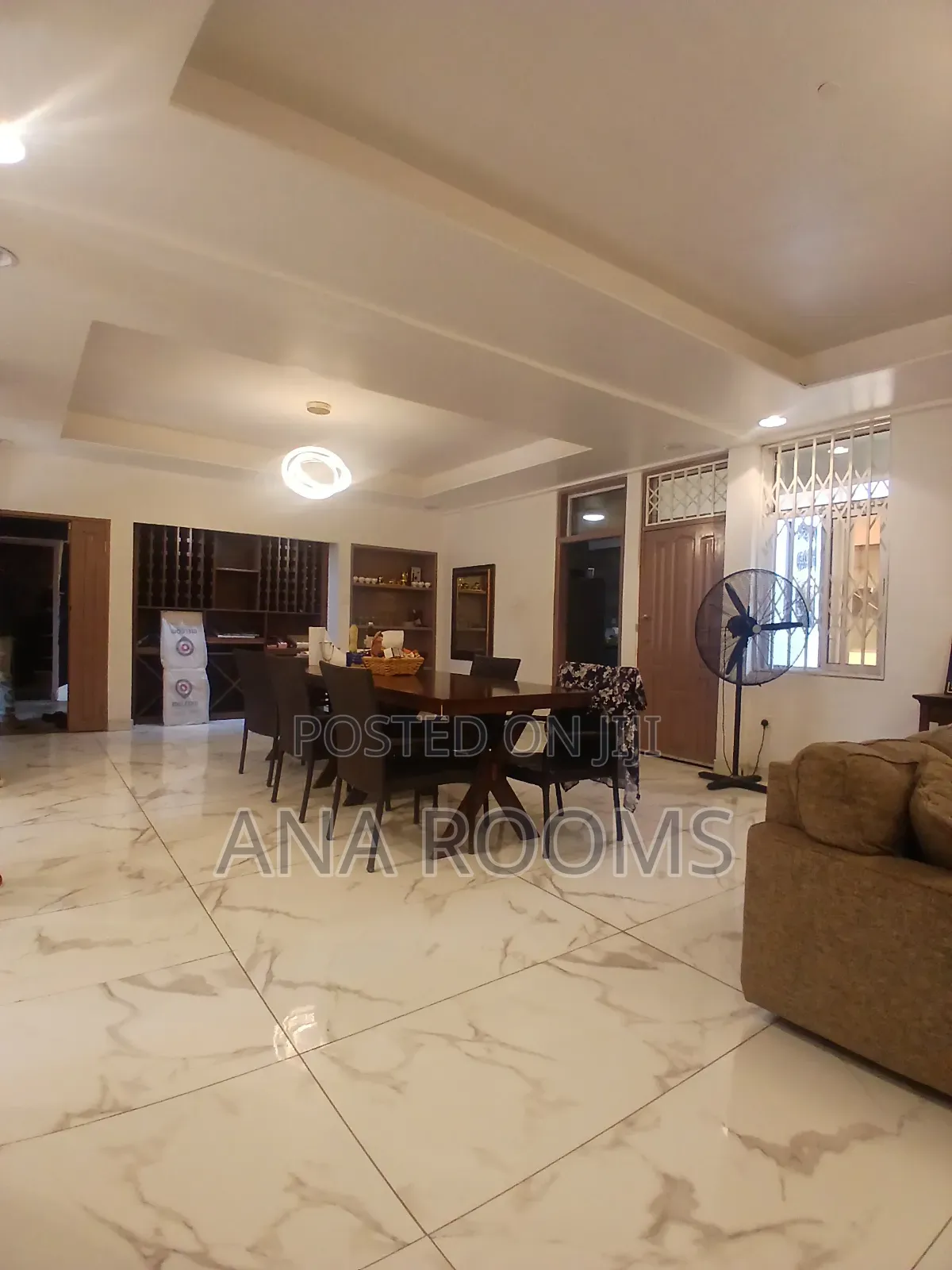 Furnished 5bdrm Mansion in Community 11, Tema Metropolitan for sale