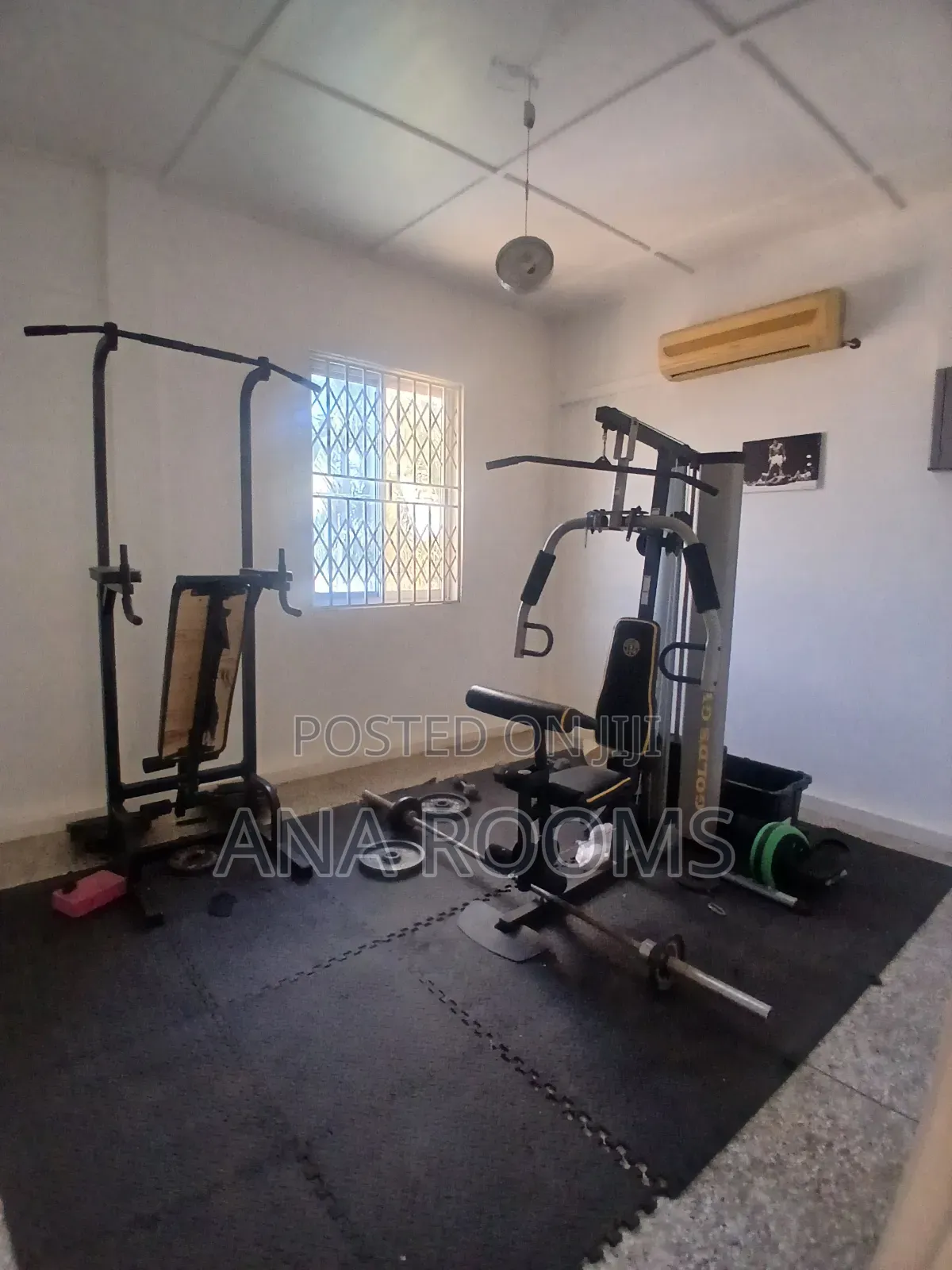 Furnished 5bdrm Mansion in Community 11, Tema Metropolitan for sale