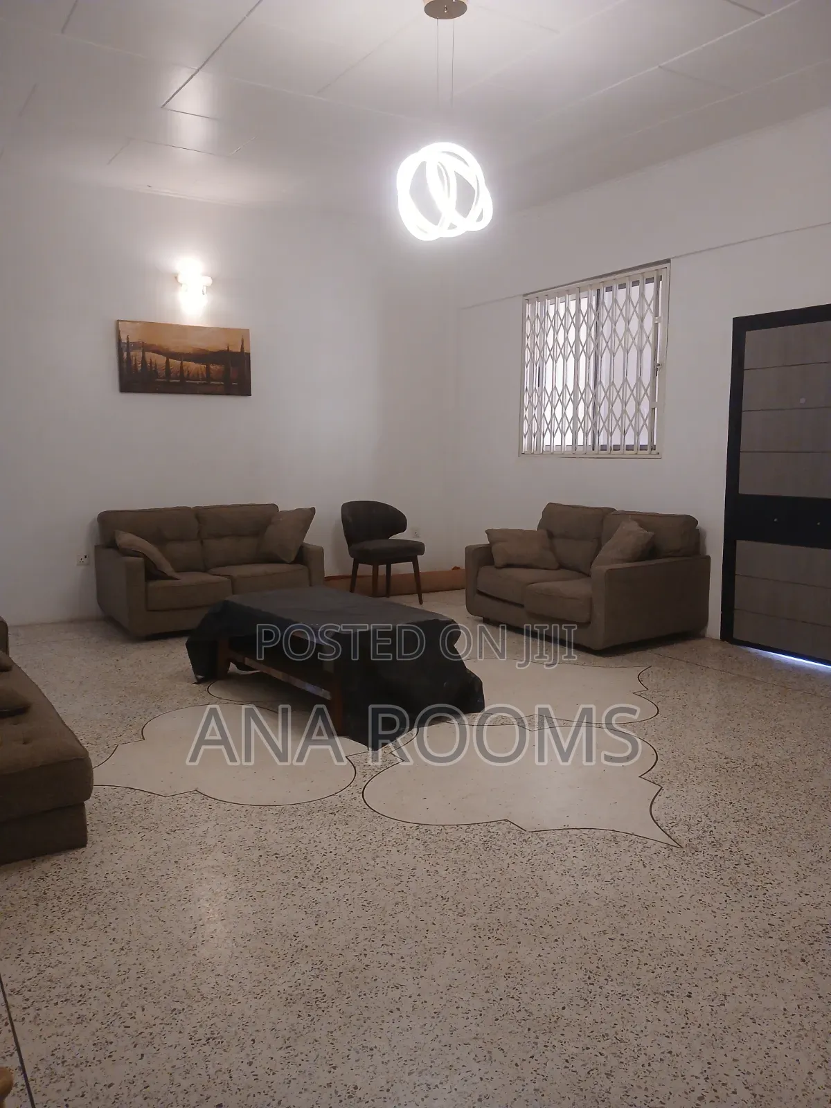 Furnished 5bdrm Mansion in Community 11, Tema Metropolitan for sale