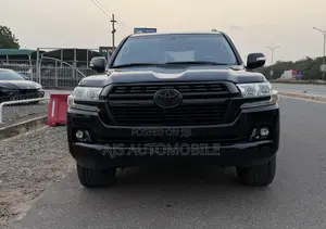 Toyota Land Cruiser 5.7 V8 GXR 2016 Black