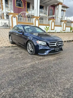 Mercedes-Benz E400 2017 Blue