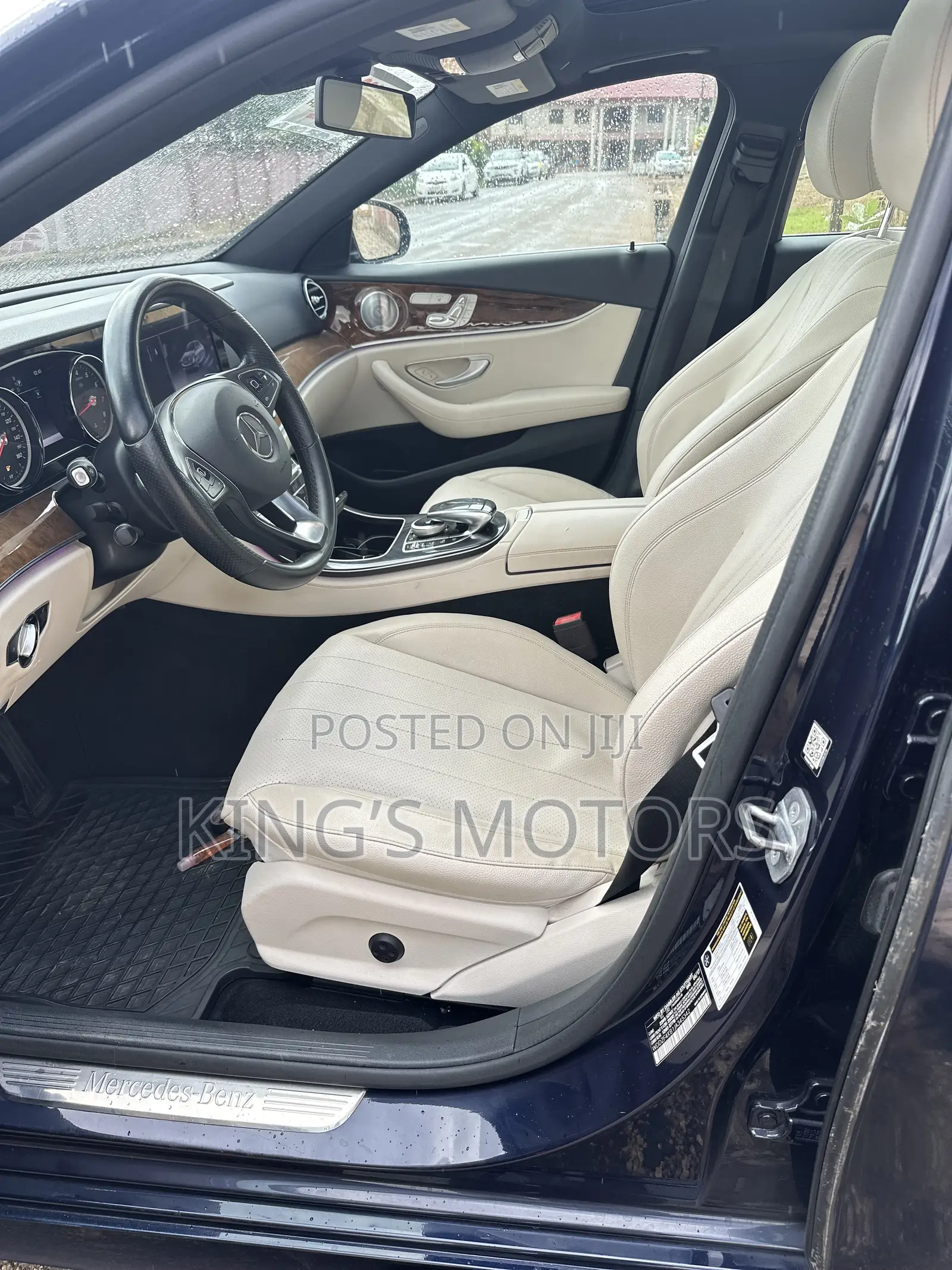 Mercedes-Benz E400 2017 Blue