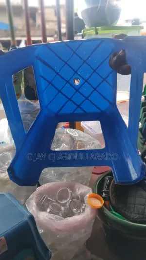 Straight Plastic Chairs