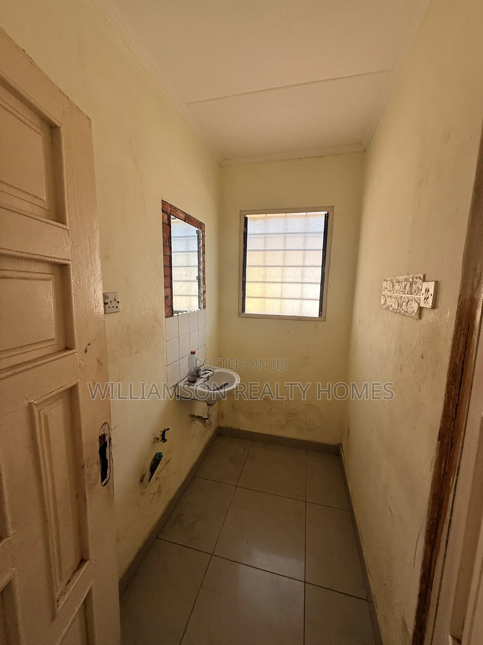 1bdrm Apartment in Baatsonaa Total Area, Spintex for rent