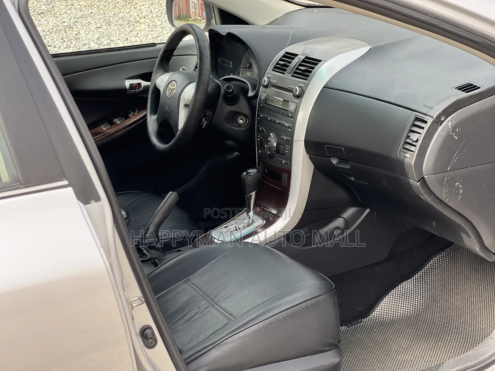 Toyota Corolla LE 4dr Sedan (1.8L 4cyl 4A) 2012 Silver