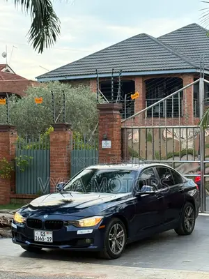 BMW 320i 2014 Black