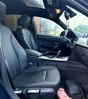 BMW 320i 2014 Black