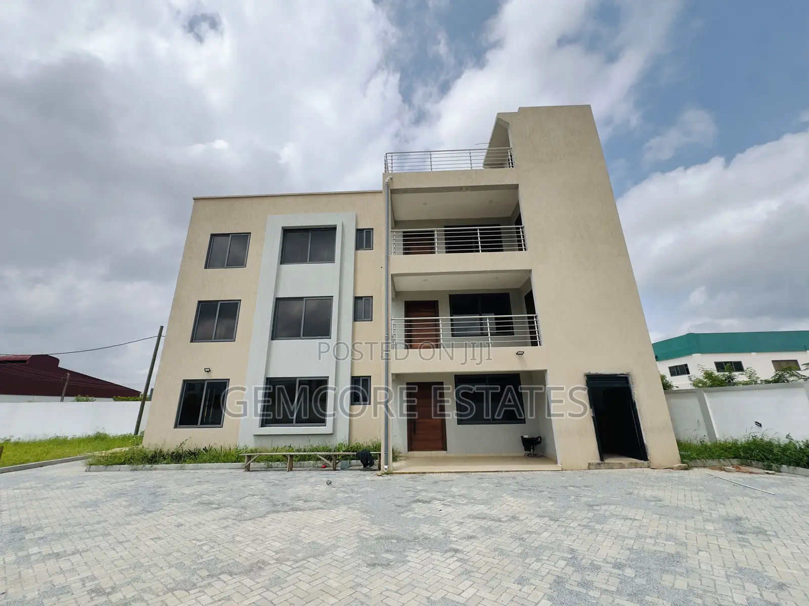 3bdrm Apartment in Dvla, Haatso for rent