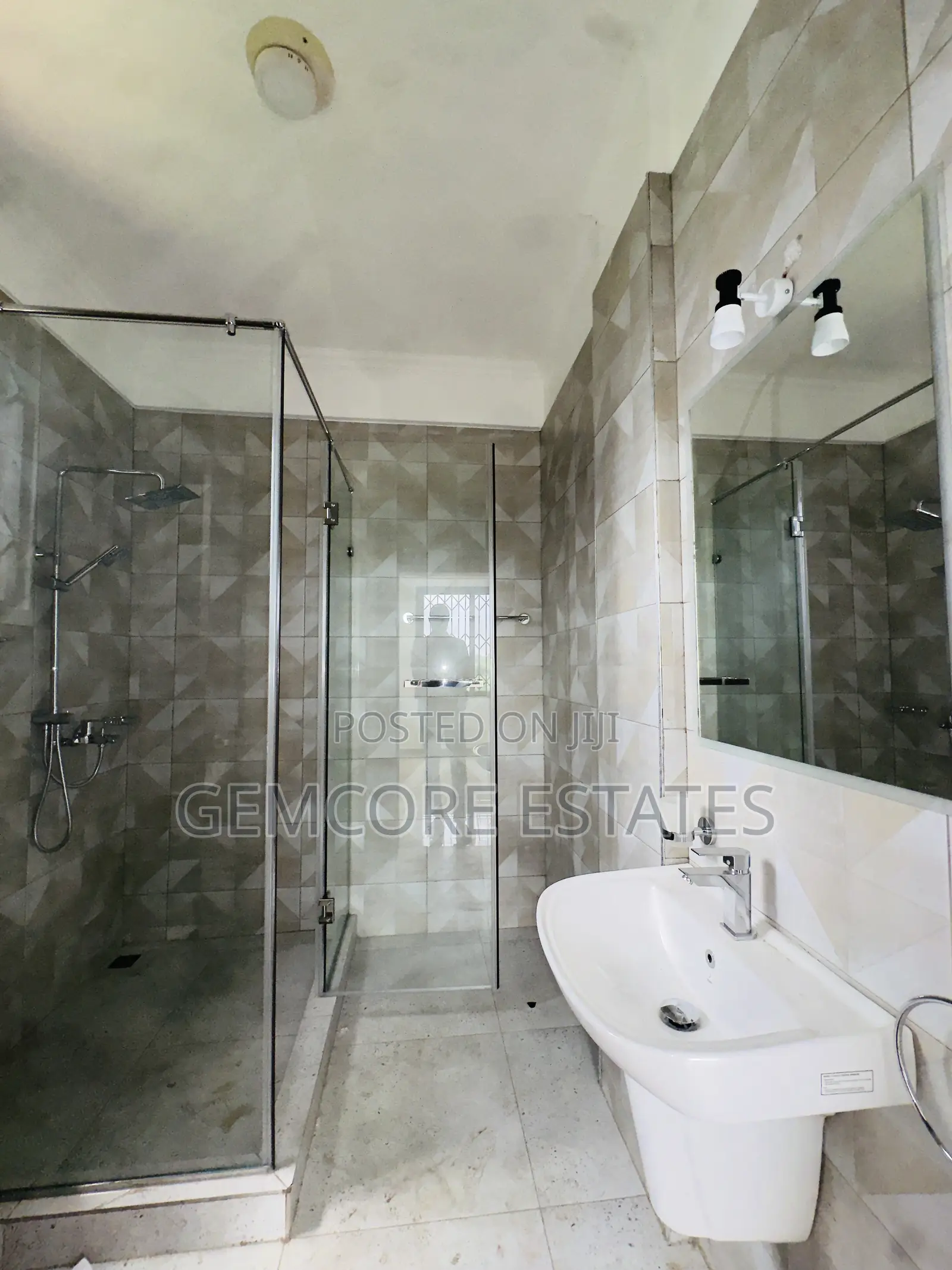 3bdrm Apartment in Dvla, Haatso for rent