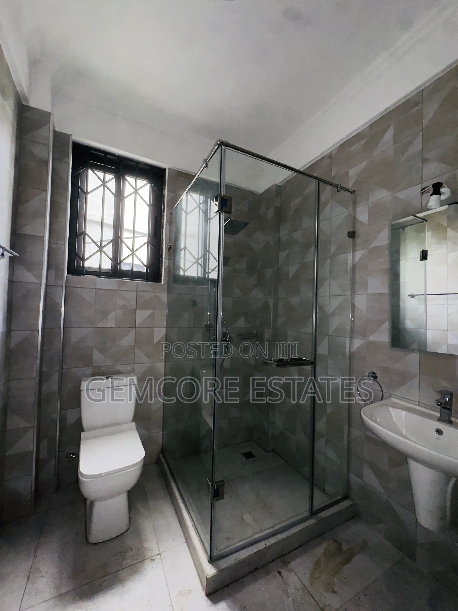 3bdrm Apartment in Dvla, Haatso for rent