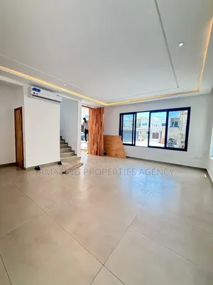 4bdrm Townhouse / Terrace in East Legon, American House for rent