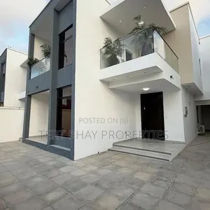4bdrm House in East Airport, Papaye for sale