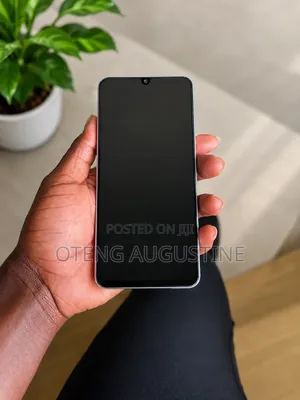 Samsung Galaxy A06 64 GB Gold