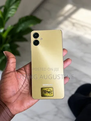 Samsung Galaxy A06 64 GB Gold