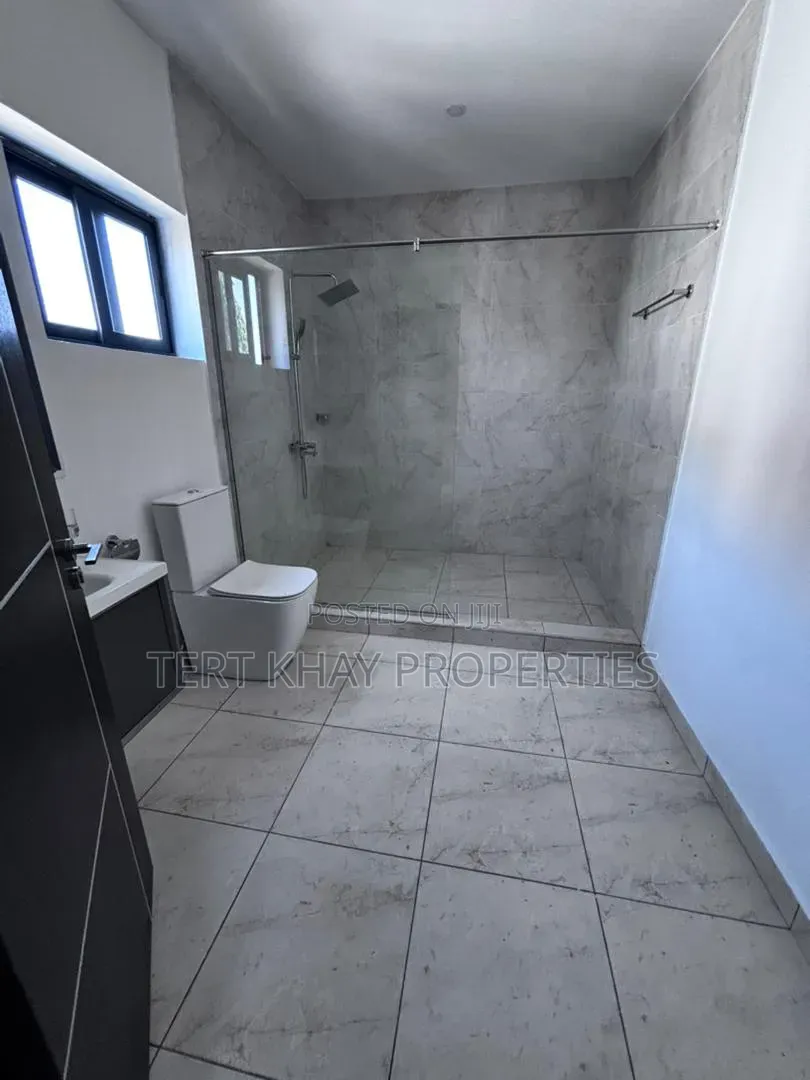 5bdrm House in Cantonment, US Embassy Area for sale