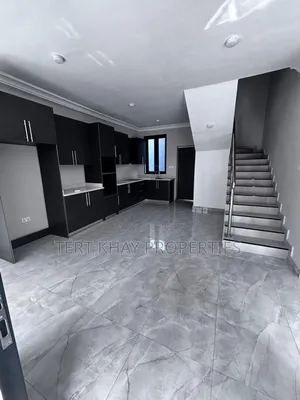 5bdrm House in Cantonment, US Embassy Area for sale