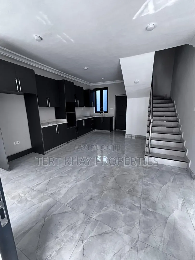 5bdrm House in Cantonment, US Embassy Area for sale
