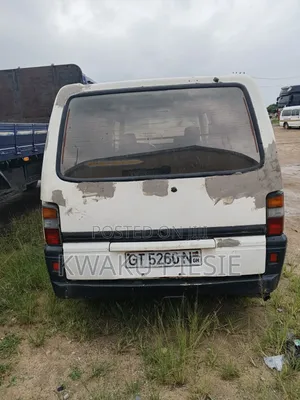 Mitsubishi L300 2000 White