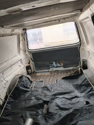 Mitsubishi L300 2000 White