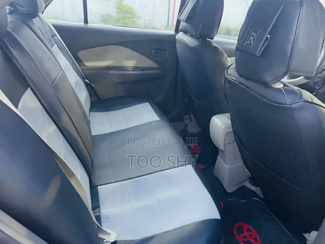 Toyota Belta 2010 Red