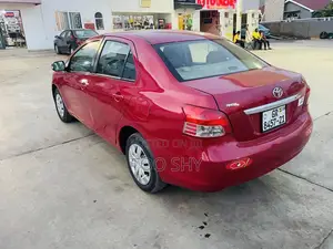 Toyota Belta 2010 Red