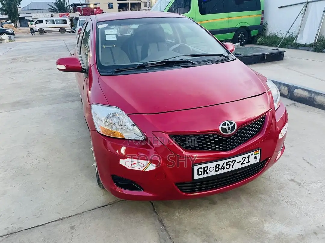 Toyota Belta 2010 Red