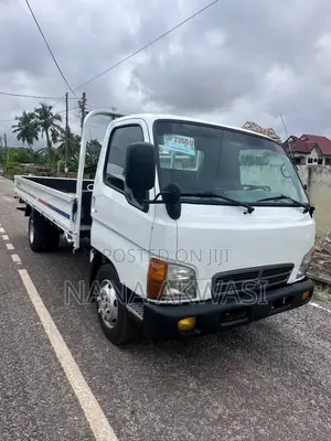 Hyundai Mighty 2 3.5 Ton 6 Holes
