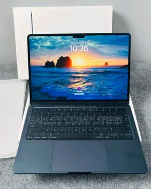 New Laptop Apple MacBook Air 2025 M4 16GB Apple M4 SSD 512GB