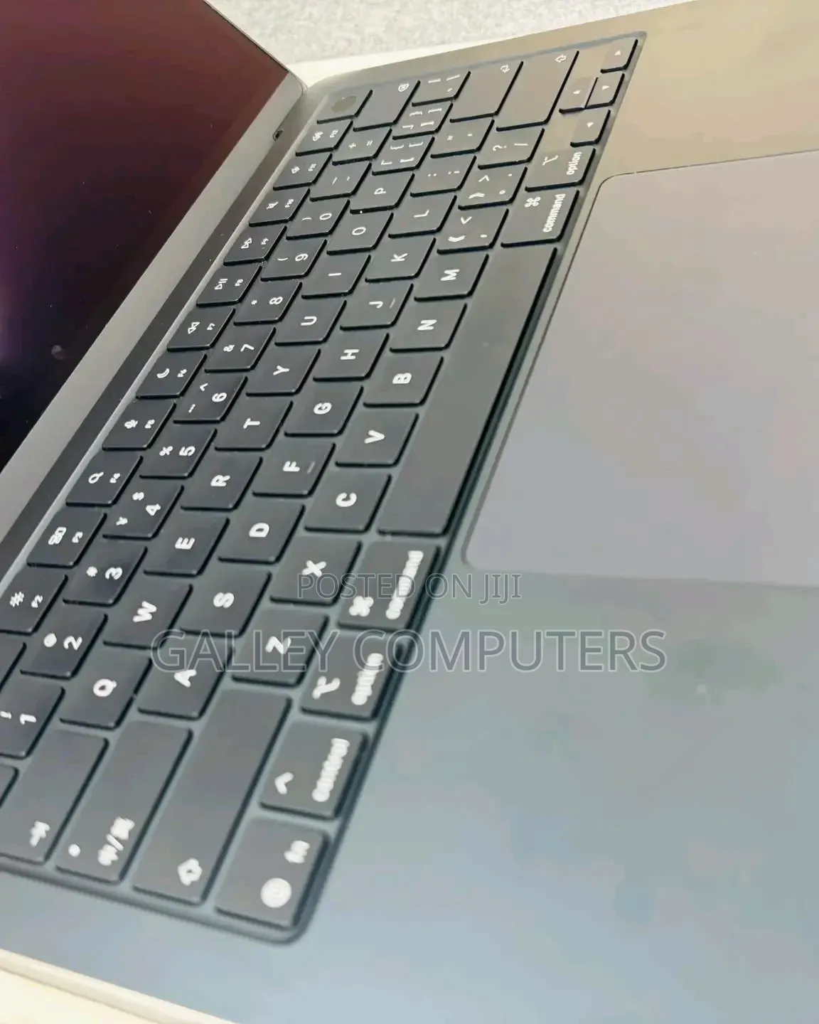 New Laptop Apple MacBook Air 2025 M4 16GB Apple M4 SSD 512GB