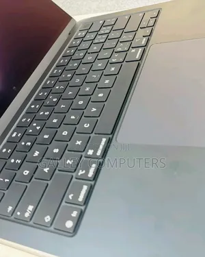 New Laptop Apple MacBook Air 2025 M4 16GB Apple M4 SSD 512GB